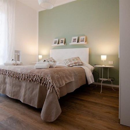 Rebecca'S House Apartment เวโรนา ภายนอก รูปภาพ
