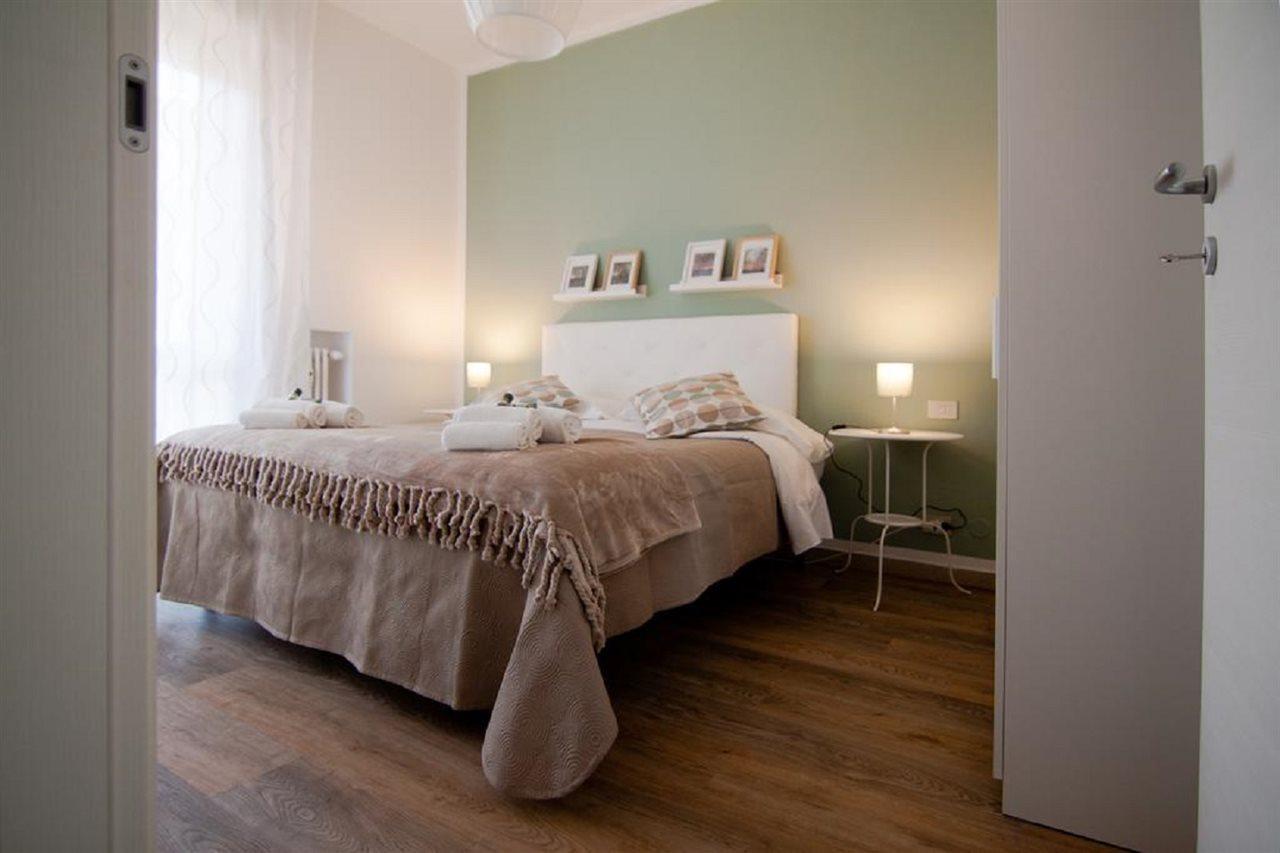 Rebecca'S House Apartment เวโรนา ภายนอก รูปภาพ