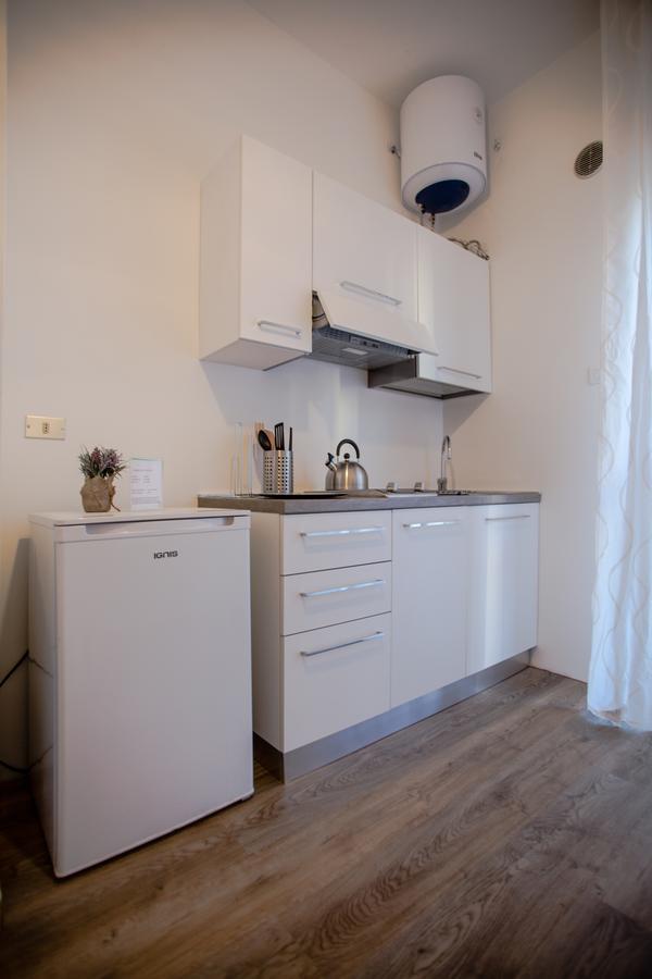 Rebecca'S House Apartment เวโรนา ภายนอก รูปภาพ